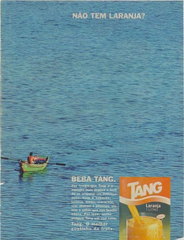 Propaganda antiga da Tang. Uma pessoa rema um barco em um rio. O texto diz: “não tem laranja? Beba Tang.”