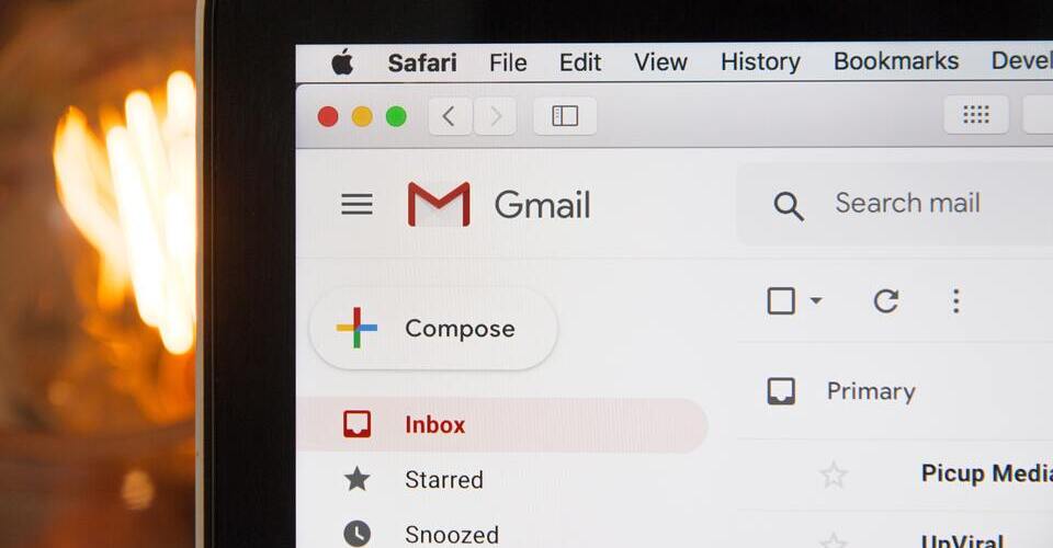 Parte da tela inicial da caixa de entrada do Gmail.